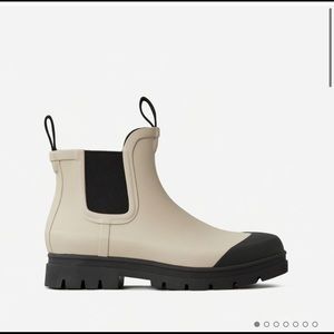 Everlane Rain Boots in “Stone”